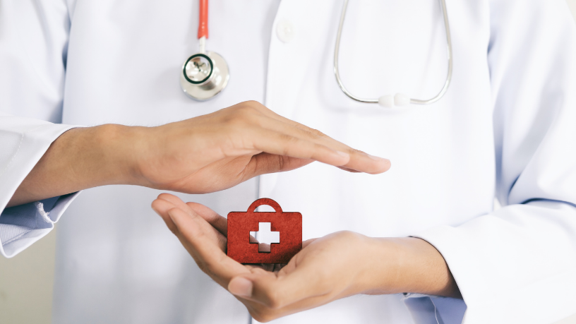 Gustavo Luíz Guilherme Pinto explica que a medicina integrativa une práticas convencionais e complementares, conquistando cada vez mais espaço na saúde.