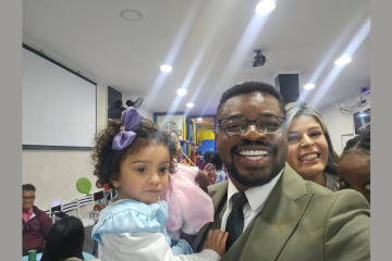 Oluwatosin Tolulope Ajidahun explica como distúrbios autoimunes podem afetar a implantação embrionária e o sucesso reprodutivo.