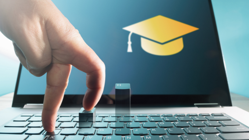 EJA online: inclusão, flexibilidade e aprendizado contínuo — uma visão de Sérgio Bento De Araújo sobre educação para todos.