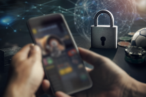 Celular com símbolo visual de bloqueio sobre ambiente digital relacionado a apostas online